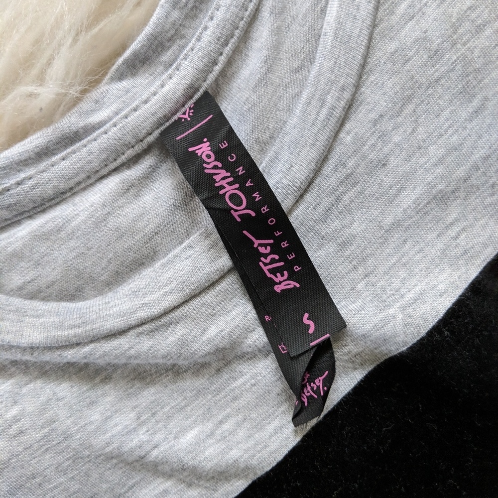 Betsey Johnson Performance Velvet Love Top - Picture 6 of 6